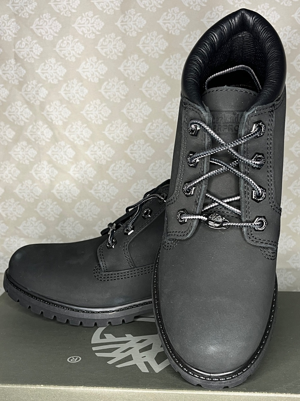 Timberland women’s Black Nubuck Lace-Up Work Boots